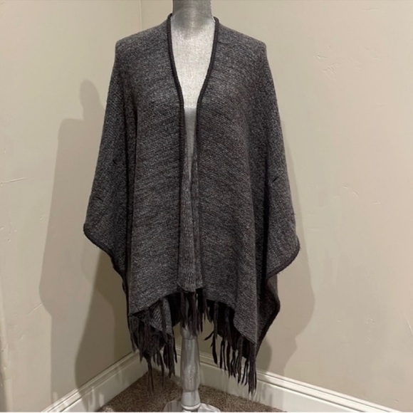 Kenzie Gray heathered knit wrap OS - Picture 1 of 5